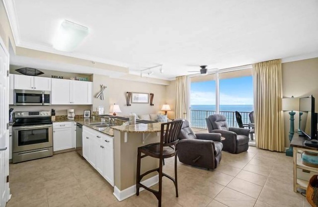 *Late summer/fall open! Lower 7th floor! Book now!