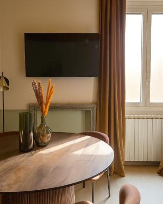 Serendipity Apartments - Colonne