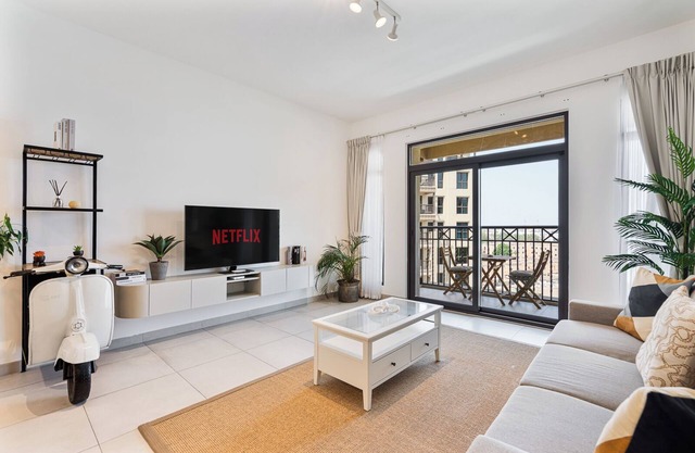 Serene 1BR Stay w/ Pool, Gym, & Kids Playground