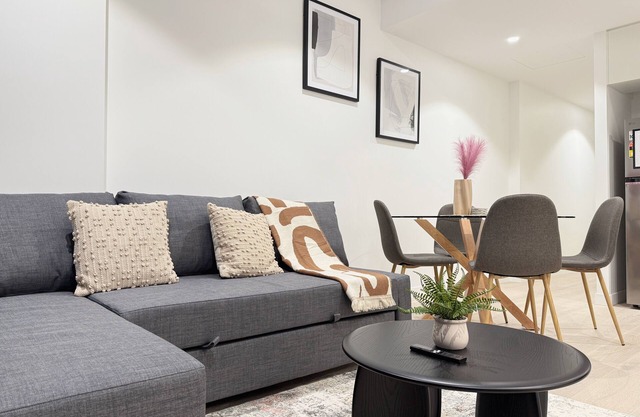 Serene 2Bed w/ Pool & River Views at QWR