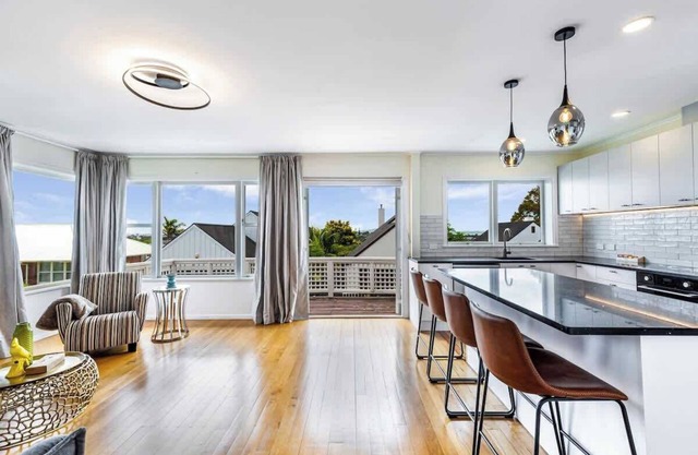 Serene 2BR Home in Meadowbank w Balcony & Parking