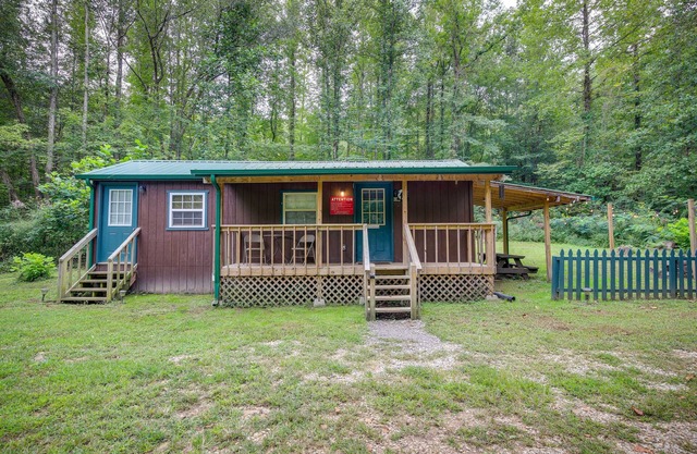 Serene Briceville Vacation Rental Cabin w/ Grill!