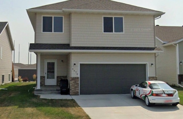 Serene Location\ Garage\ Close to\Suite Shots Golf\Hospital\Interstate