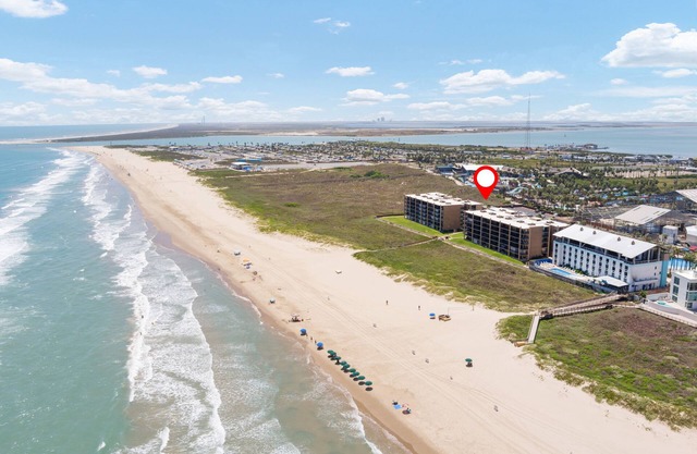 ¡NUEVO LISTADO! 2bed, 2bath con BONUS BUNK BED ROOM, pasos de la playa