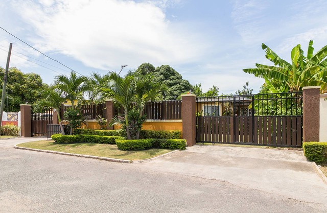Serenity Garden Living