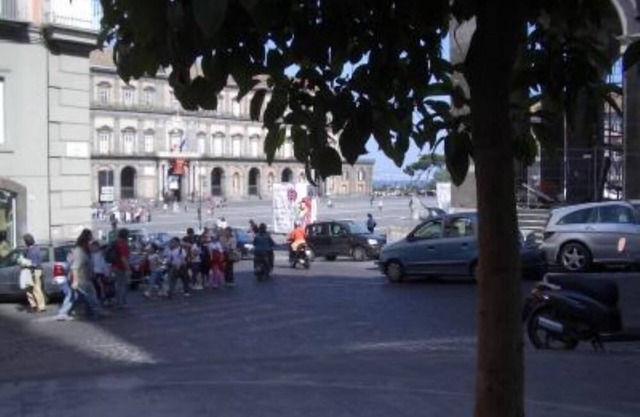 "Serra" Apartamentos en el centro de Nápoles, la Piazza del Plebiscito