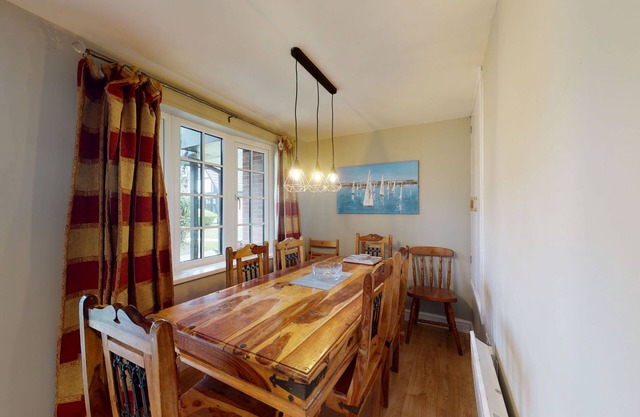 25 Corte Tudor, Tolroy Manor