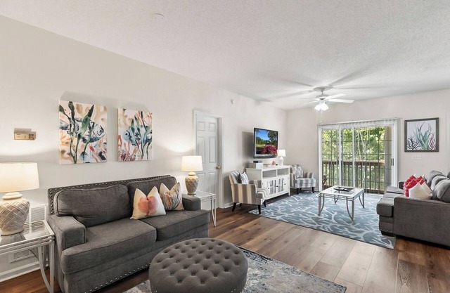 Seven Oaks #12-301: 3 BR, 2 BA Condominium in North Myrtle Beach, Sleeps 6