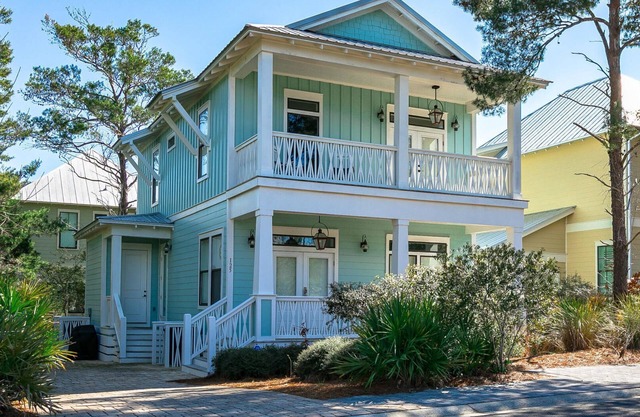 Shades of Blue, hermosa casa de 4 habitaciones en Blue Mountain Beach. Nuevo alquiler!