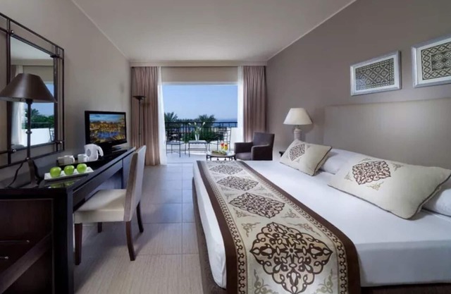 Sharm Cliff Resort | 3-Room Stay w/ Pools, Spa, Diving & Family Activities