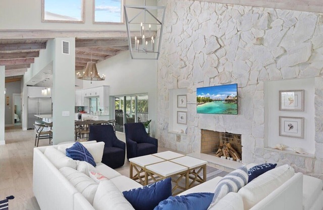 Shellbound House Spectacular Lakefront Home With Pool in Dunes Golf Community