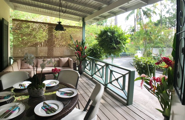 Villa idílica jardín, 3 camas, gran jardín privado, a 2 minutos a pie de la playa.