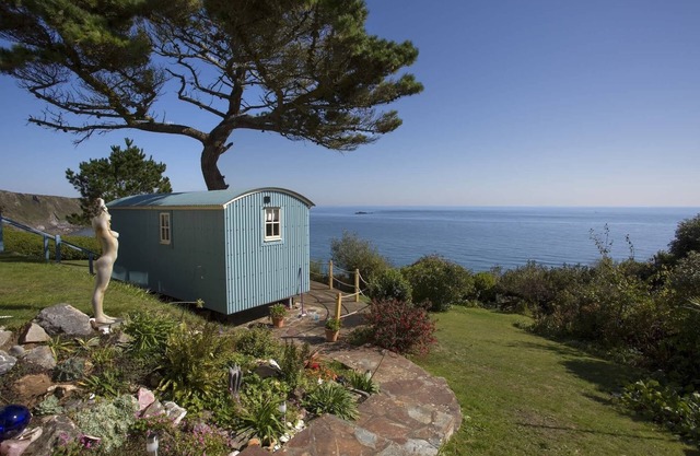Este otro es un 1 dormitorio (s), 1 baños, ubicado en Gorran Haven, Inglaterra.