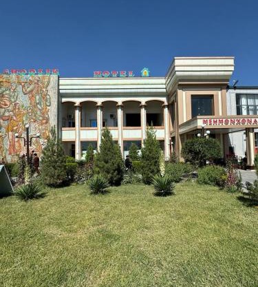 Shodlik Hotel