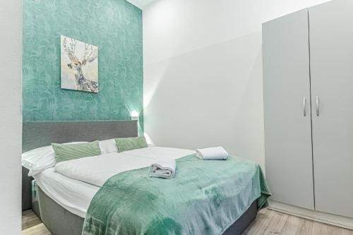 Shopping Paradise 9BR Complex Ideal for 22 People