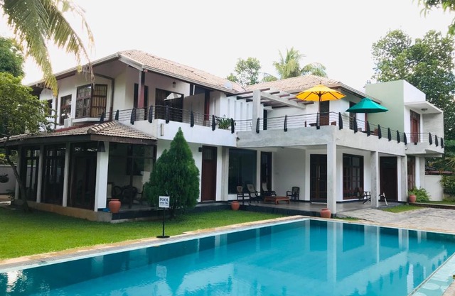 Siluni's Villa