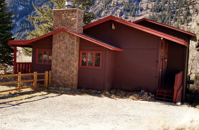 Silver Cloud Cabin - Se aceptan mascotas - Capacidad para 12 personas - Tarifas de último minuto negociables