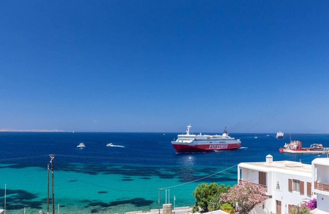 Simplicity, elegance and minimalism in Mykonos