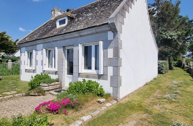 casa de una sola planta con vistas al mar Cabellou - jardín muy bonito