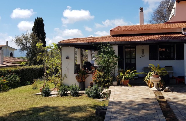 Villa individual de Titti y Carlo a tiro de piedra del mar