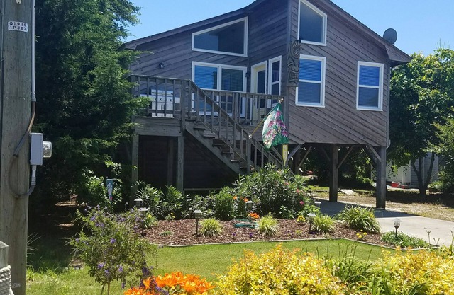 Siren Sound, una encantadora cabaña de playa OBX en la ubicación perfecta en la playa