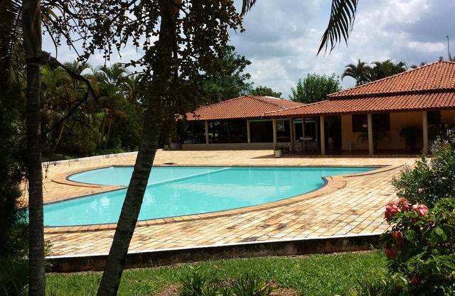 Sitio para el ocio y el descanso: maravillosa piscina, barbacoa y lagos