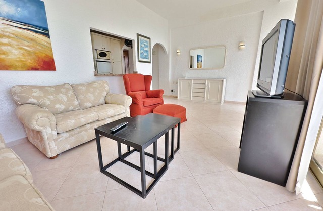 Skol 335 - Fantastic South-Facing Beachfront Apartment