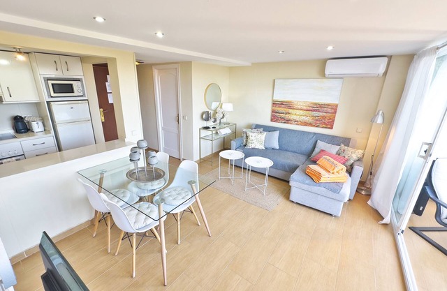 Skol 412. Renovated Two Bedrooms Duplex with Sea View.