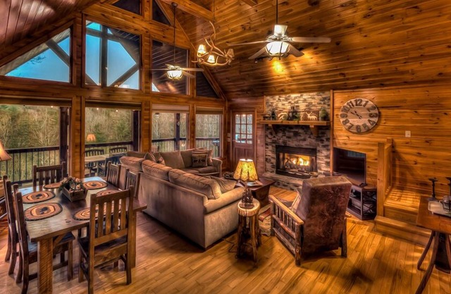 Skydancer Lodge - Mountain Views | Pool Table | Hot Tub | Fire Pit