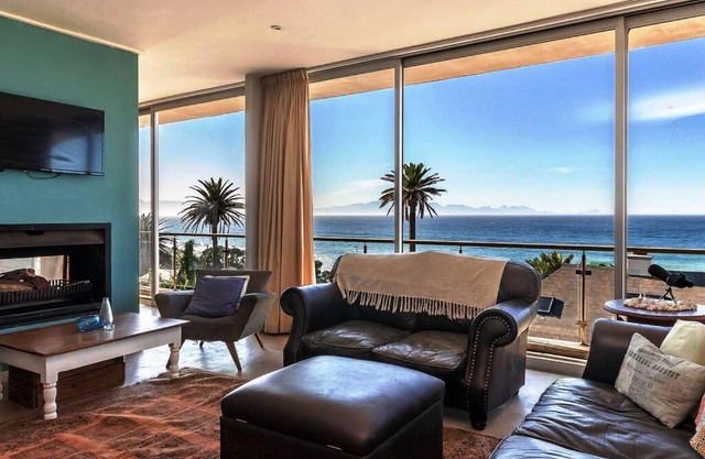Skye Home in overlooking stunning False Bay in St James, Cape Town