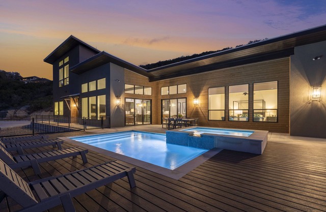 skyhouse LAKE LOFT +private pool+huge views