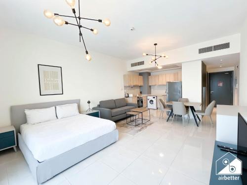 Skyline Studio Escape l Balcony , Gym & Pool