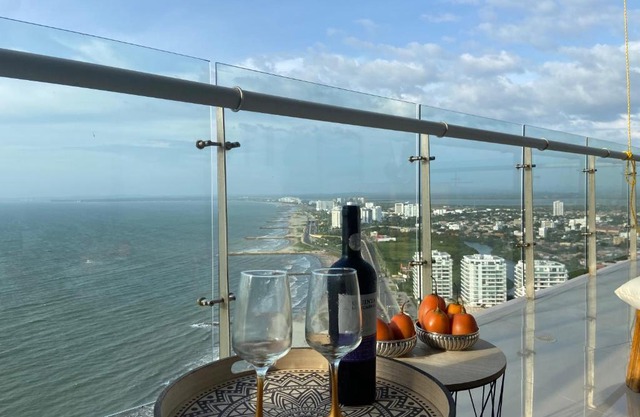 SkyMar Luxury 27