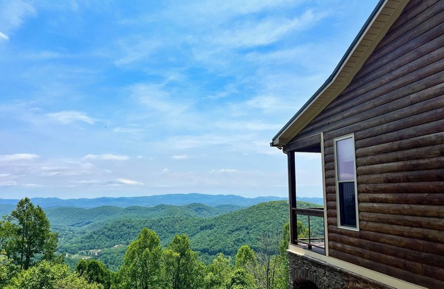 August Adventures Awaits in the Carolina Mountains @ Skyview Hideaway