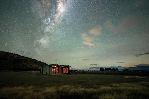 Sleep under the stars at Manuka Starlight
