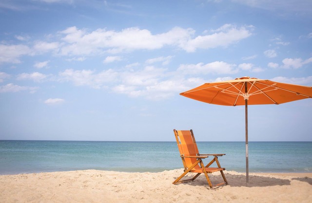Sleeps 8 | 3 BR Vacation Home | Beach Access | Spa