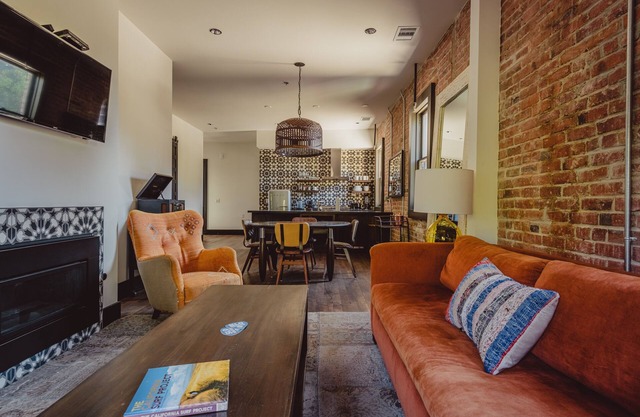 SLO Brew Lofts - Todo el Facility - El centro de San Luis Obispo