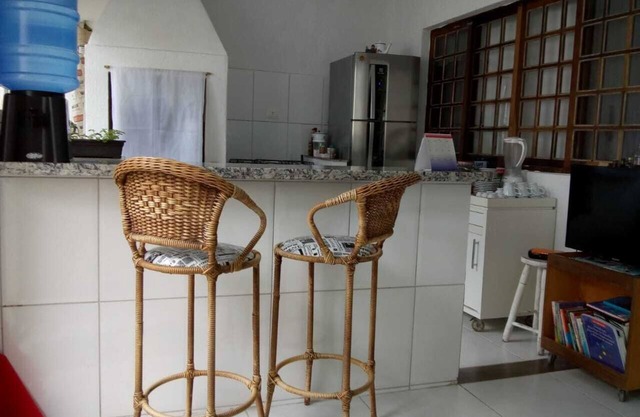 Casa pequeña pero bien ubicada, se encuentra la Playa Cantón de Indaiá y Riviera.