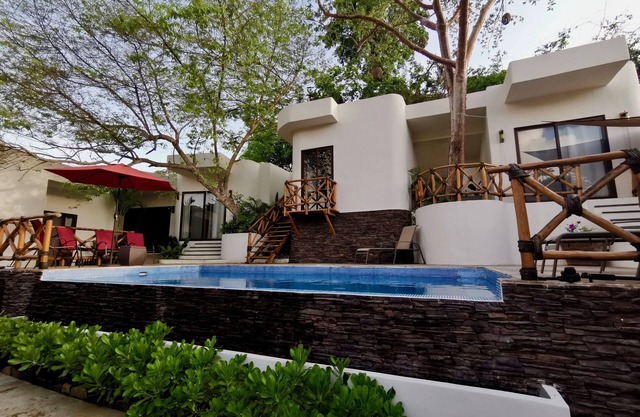 Pequeña Villa con 6 habitaciones en San Pancho 16 personas