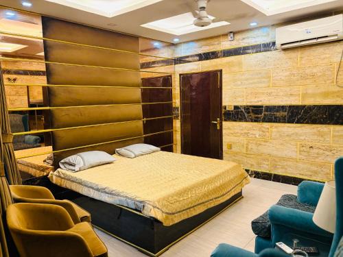Smart Apartment in Gullberg Lahore