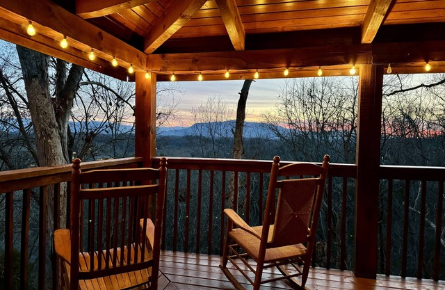 Summer Skies & Smoky Nights! Private Mountain Cabin w/Hot Tub & Arcade room.