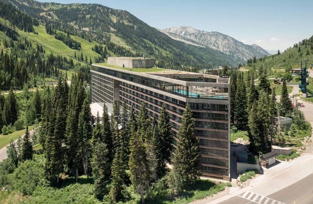Snowbird Cliff Club 2BR Condo – Unbeatable Ski Access