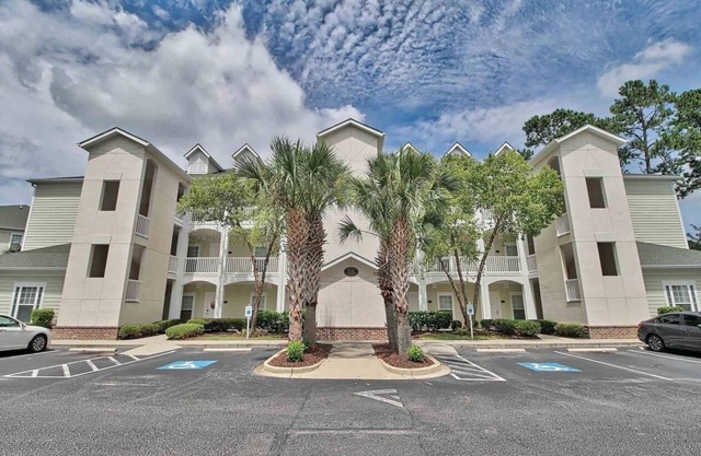 Newly furnished 2 BR condo on exclusive golf course close to beaches