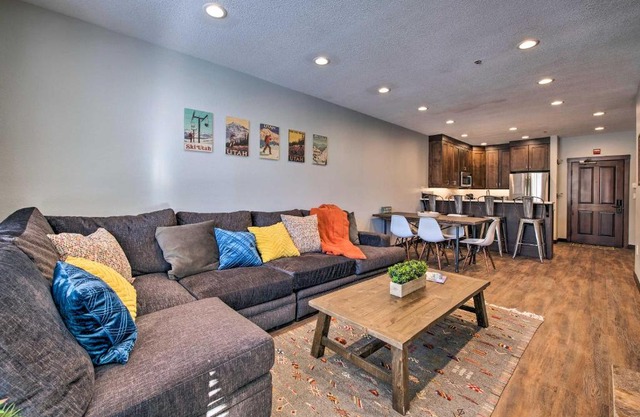 Solitude Mountain Slopeside Ski Condo with Hot Tub!