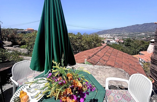 Sombrero de Pico C, con piscina compartida en El Paso, isla de La Palma