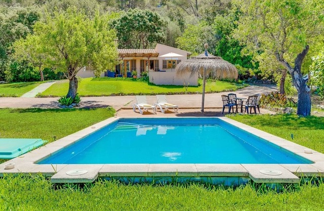 SON FE Finca para 6 con Piscina en Alcudia