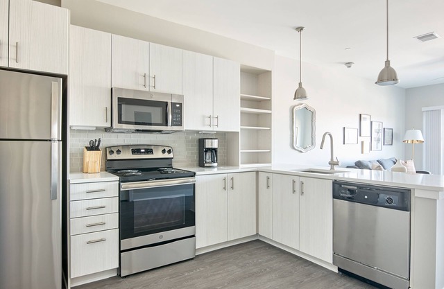 Sonder Belcourt | One-Bedroom Apartment w/ Balcony