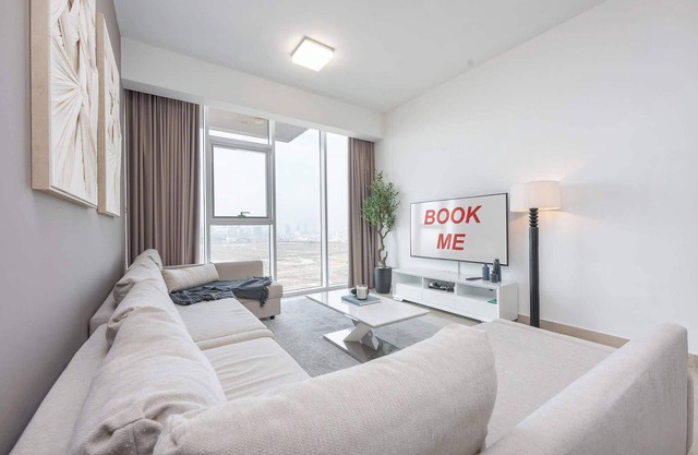 Sophisticated 1 Bedroom Apartment in Bloom Tower B