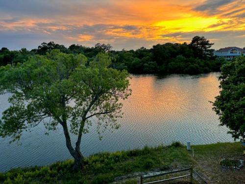 Soundside, Hot Tub, Community Pool, Sound Views, VOH1248, Sunset Cottage