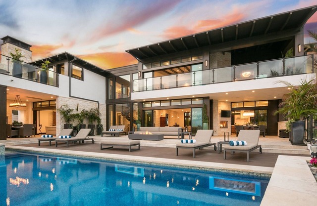 Rams Draft House 2024. 15 5-Star Reviews Avail on Request. Beach luxury.